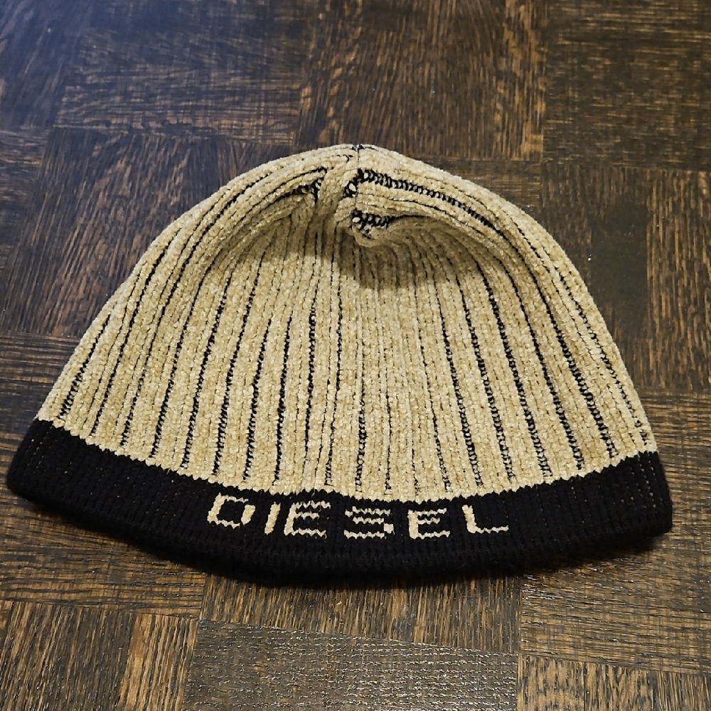 Diesel Beige and Black Ribbed Knit Beanie